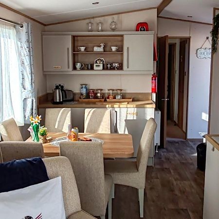 Eagle'S Den Caravan Lossiemouth Exterior foto